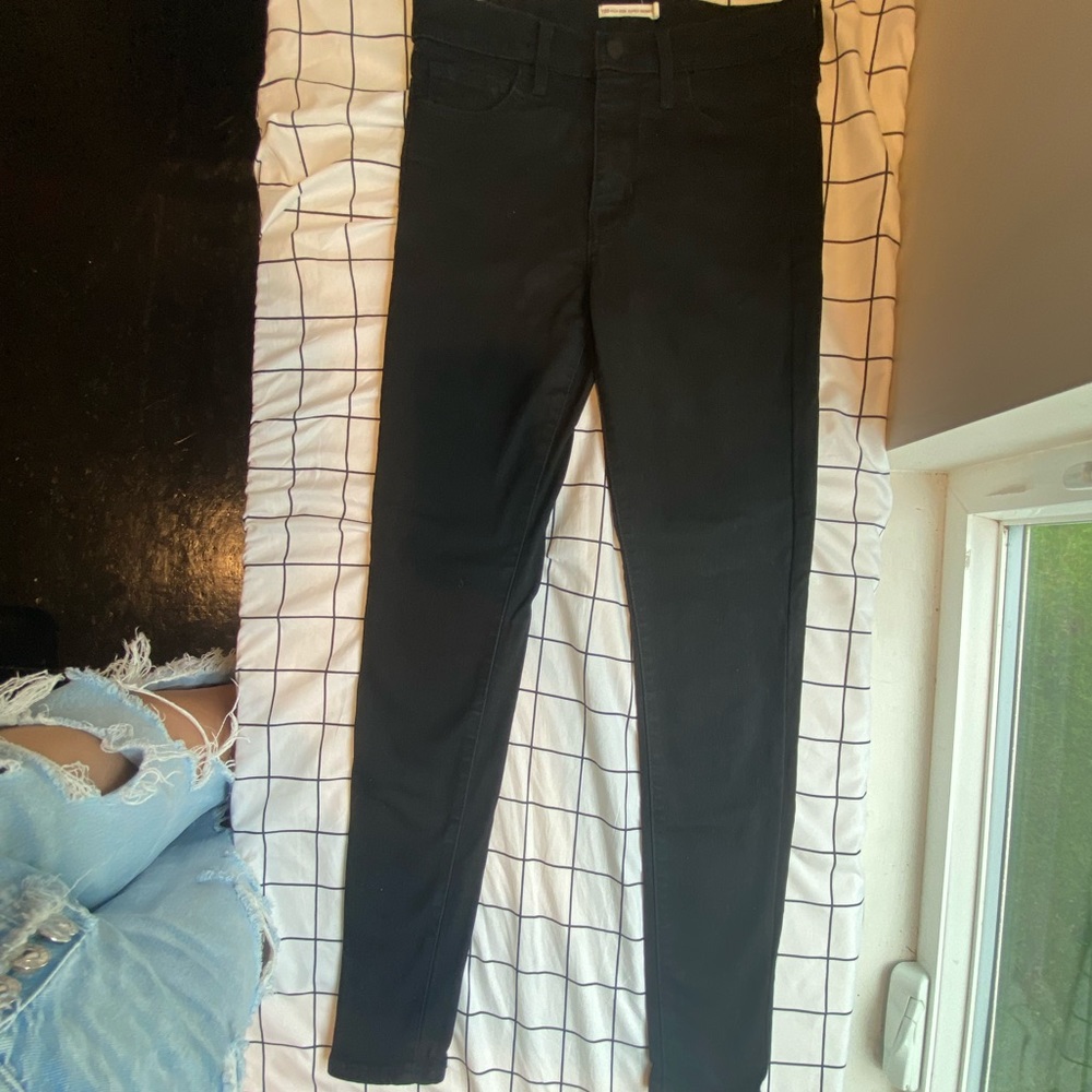 Black Levis Skinny Jeans